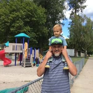 Meet your Posher, Lloydeen